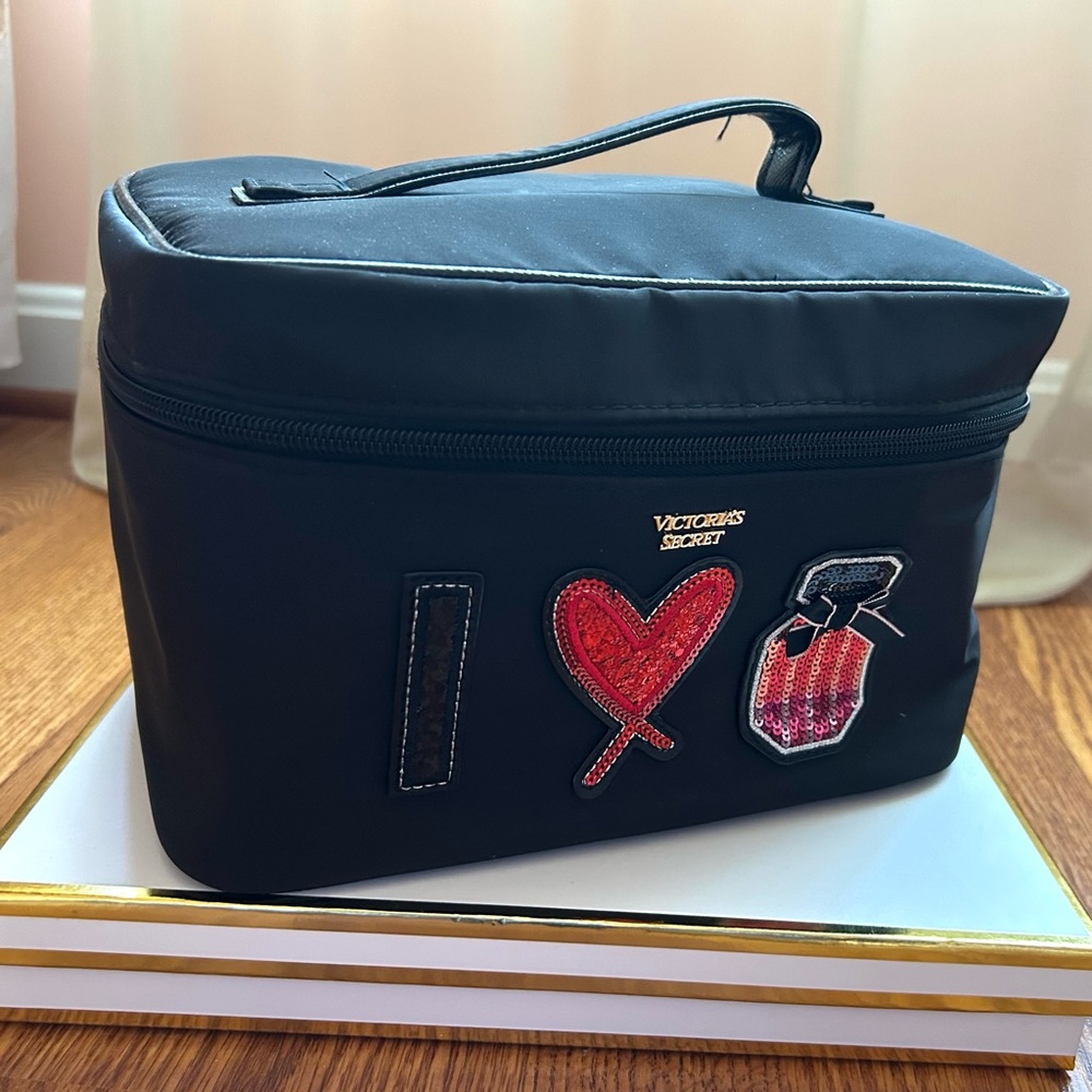 Victorias secret large makeup trainer case / cosmetic travel bag